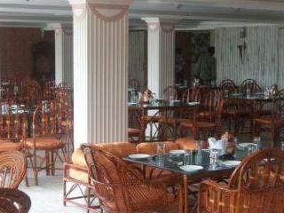 Hotel Maan Residency Ahmedabad Extérieur photo